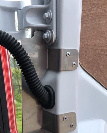 Loom Guard    Cab Door Transit14