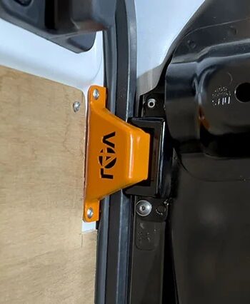 L4v Anti-peel Protection Against Door Bending