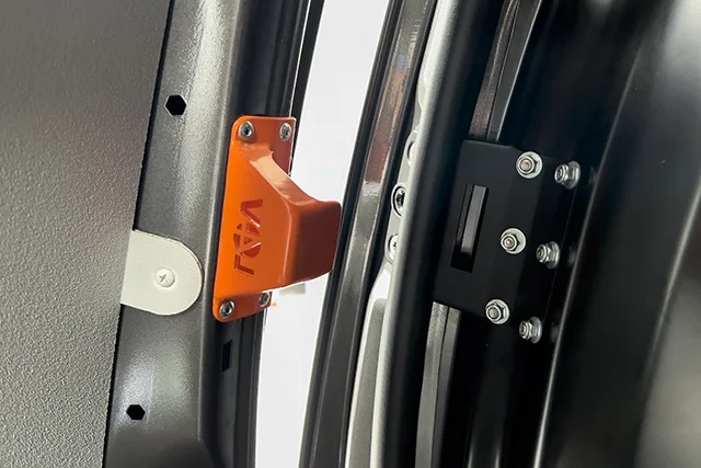 L4v Anti-peel Protection Against Door Bending