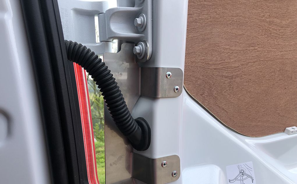 Loom Guard    Cab Door Transit14
